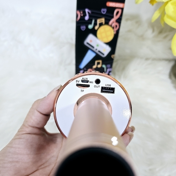 Wireless Karaoke Microphone and Bluetooth Speaker Rose gold New - Picture 3 of 5